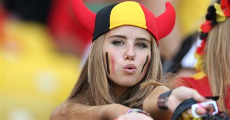 World Cups Sexiest Fan Won Modeling Contract After Being Spotted In Crowd