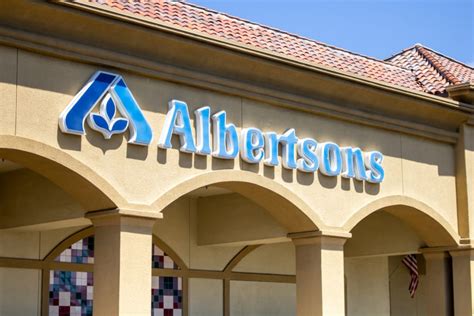 Albertsons Looks To Raise 151b In Ipo On A 1161b Valuation