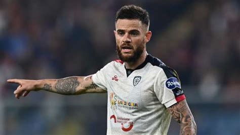 Cagliari Stop For Nandez In Training Reportage Athletistic