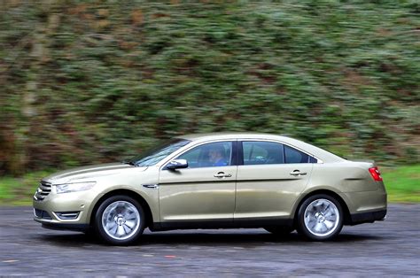 2013 Ford Taurus Reviews And Rating Motor Trend