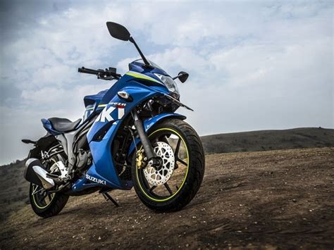 Bike life | 47.2m people have watched this. Suzuki Gixxer SF