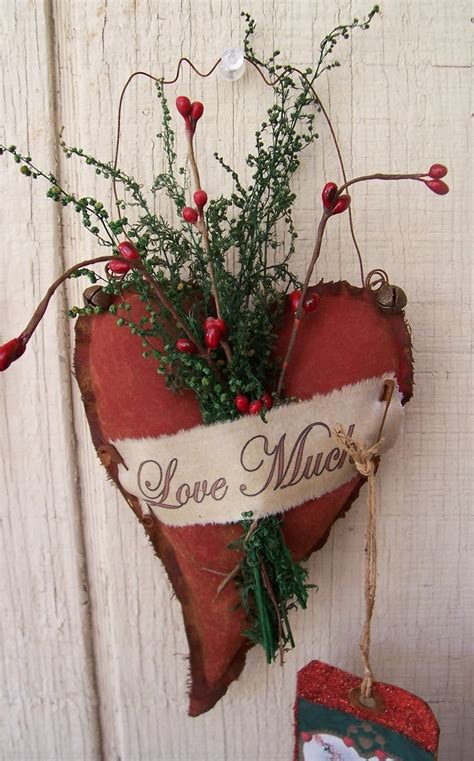Hang it in your kitchen (the heart of your home!) to catch all those important memos and notices. 40 Sweet Shabby Chic Valentine's Day Décor Ideas ...