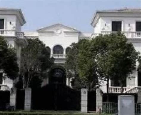 Jet Lis S40mil Shanghai Mansion Reportedly Turned Into A Dorm For