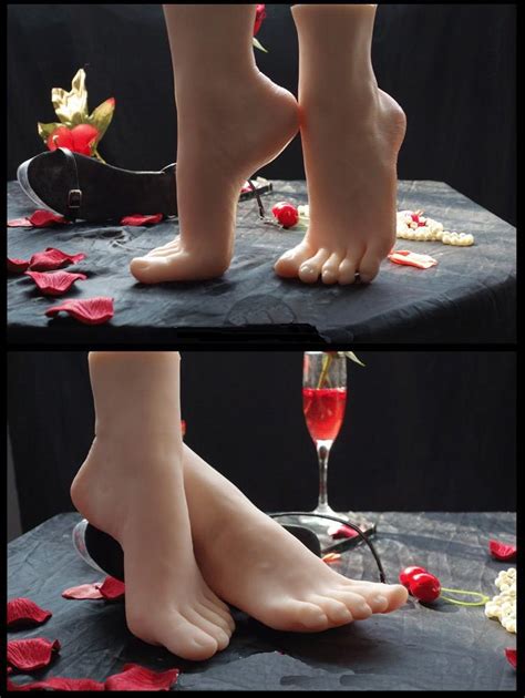 Newest Realistic Silicone Lifesize Female Mannequin Foot Display Foot