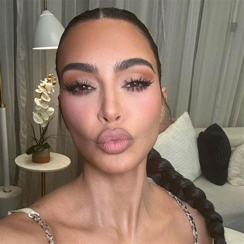 Kim Kardashians Latest Instagram Selfie Is Causing Confusion Among Fans