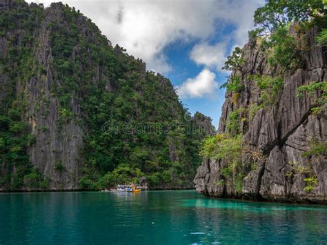 Blue Lagoon Op Het Eiland Coron Palawan Filipijnen Dicht Bij Het Meer