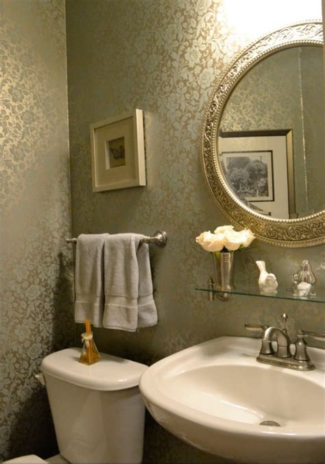 Elegant Mirror And Shelf For Your Pedestal Sink