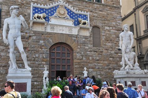 .renamed palazzo vecchio by cosimo i de' medici, when the court was removed to palazzo pitti. David, Hercules and Cacus | Statues outside Palazzo ...