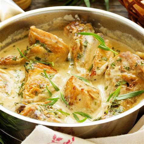 Recette Poulet à la crème et aux champignons (facile, rapide)