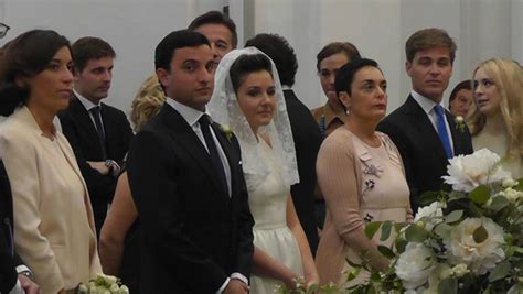 Find the perfect flavio cattaneo stock photos and editorial news pictures from getty images. Mariù De Sica sposa: papà Christian è commosso fino alle ...