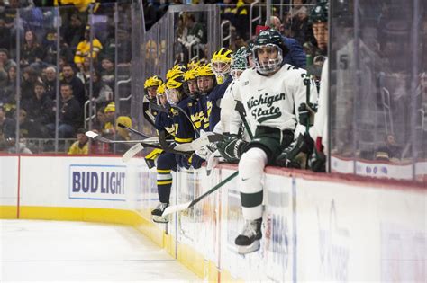 Michigan State Hockey Snaps Six Game Losing Streak To Michigan Mlive Com