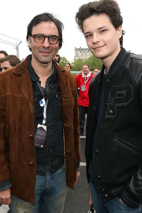 Find out about samuel benchetrit & marie trintagnant married, children, joint family tree & history, ancestors and ancestry. Samuel Benchetrit, père protecteur