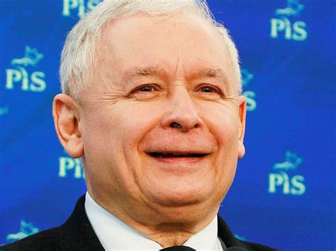 #polish memes #kaczyński #jarosław kaczyński #polish politics #pis #. Kaczyński z kotem w niecodziennej sytuacji. Taki mem ...