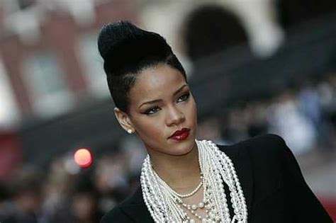 Rihanna Terkejut Video Chris Brown Meminta Maaf Hiburan Mstar