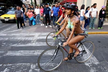 Riders Participate World Naked Bike Ride 新闻传媒库存照片 库存图片 Shutterstock