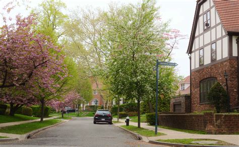 10 Best Neighborhoods in Queens (2024) | PropertyClub