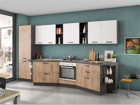 Cucina angolare in rovere scuro, in buone condizioni. Cucina Moderna Rovere Chiaro