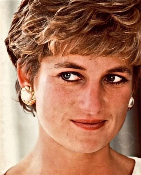 Pin By Askim Gultekin On Unforgettable Woman Diana Fashion Diana Fashion