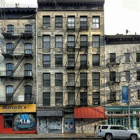 The bronx (/brɒŋks/) is one of the five boroughs of new york city, in the u.s. Windows in Tribeca, Manhattan. | Classic building, New ...
