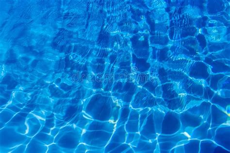 Blue And Bright Ripple Water And Surface In Swimming Pool Beau Stock