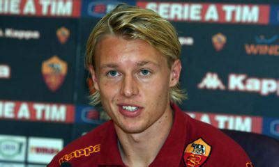 Simon kjær in real life. Luis Enrique, Kjaer: "il mister ha dato ai giocatori piu ...