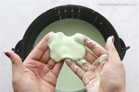 Corn flour and cornstarch are the same things. How to Make Oobleck - The Best Ideas for Kids