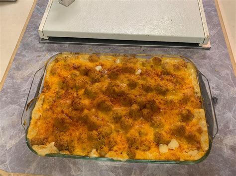 Looking for an easy casserole recipe? How To Make The Best Tater Tot Casserole Ever