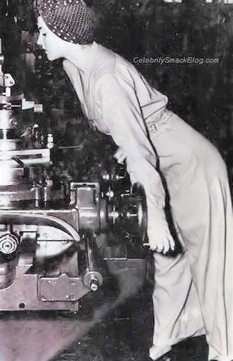 Women Workers Worldwartwo Filminspector Com Rosie The Riveter Nagasaki Hiroshima Old Pictures