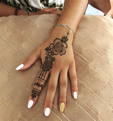 55 Beautiful Henna Tattoo Design Ideas 44 ~ Simple Henna