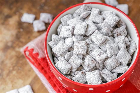 Whether you call it puppy chow or muddy buddies, you'll love this recipe! Puppy Chow Recipe Chex Christmas : Christmas Chex Mix ...