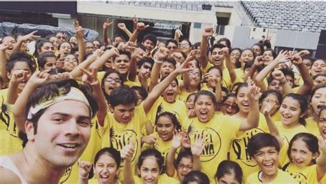 Watch Varun Dhawan Rehearses With Kids For His Iifa 2017 Performance