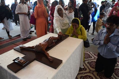 An Easter Sunday Suicide Bombing Shows Plight Of Pakistans Christians The Washington Post