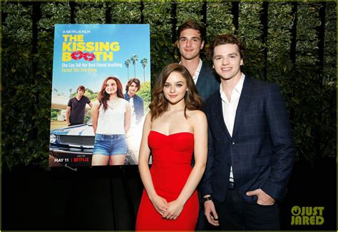 Joey King Is Red Hot At Netflix S Kissing Booth Screening In La