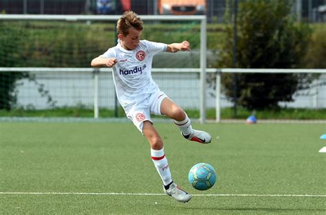 Get the latest fortuna düsseldorf news, scores, stats, standings, rumors, and more from espn. Fortuna Düsseldorf 1895: Tolle Ergebnisse für U12, U14 & U15