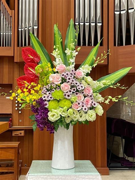 Pin On Church Flower Arrangement