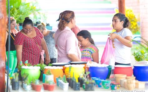 Familias Disfrutan Del Fin De Semana Largo En Parque Nacional De Ferias