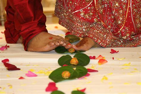 Top Favourite Hindu Wedding Ceremony Of The 7 Stepspromises Made To Each Other By The Bride