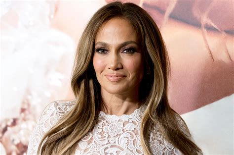 Jennifer lopez new year 2023