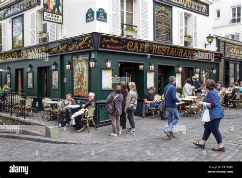 Paris Corner Cafe Montmartre Hi Res Stock Photography And Images Alamy