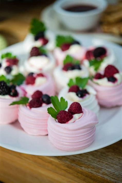 Picture Of Sweet Finger Food Appetizers For Your Wedding 3