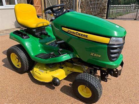 John Deere X304 4 Wheel Steer 42 Mulching Mowertractor In Ilminster