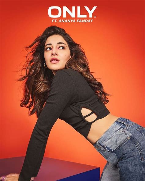 Ananya Pandey Hot Photos Manateluguone