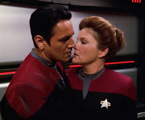 Star Trek Voyager Shattered Jc Kiss Fix 1 By Torri012 On Deviantart