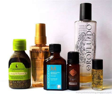 Argan oil consists of vitamin e, sterols, polyphenols, ferulic acid, carotenoids, squalene, and essential fatty acids (1). Hair Oils Series: Introduction - Mateja's Beauty Blog