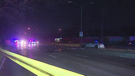 2 Dead After Car Crashes Along Dallas Street And Bursts Into Flames Cbs