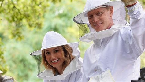 Are Bobby Flay And Giada Dating A Look At Their