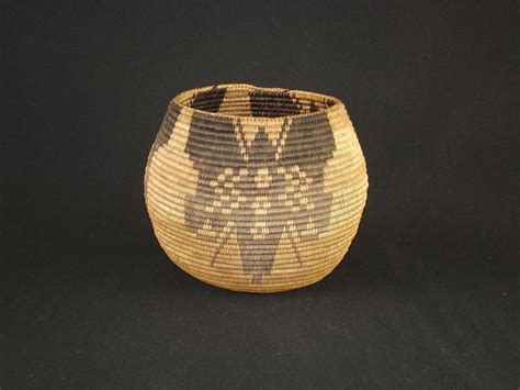 A Washoe Degikup Shaped Basket Native American Indian Spi 22