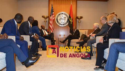 Embaixador De Angola Nos Eua é Recebido Pelo Prefeito De Houston