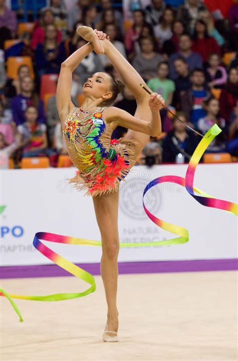 It will be silver for dina averina! Arina AVERINA (RUS) Ribbon | Grs