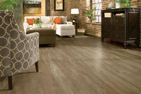 Vinyl simply doesn't stand up to heavily wear and tear as well as solid wood, meaning its lifespan is overall shorter that a traditional or engineered hardwood floor. Hardwood Flooring vs. Luxury Vinyl Plank Flooring